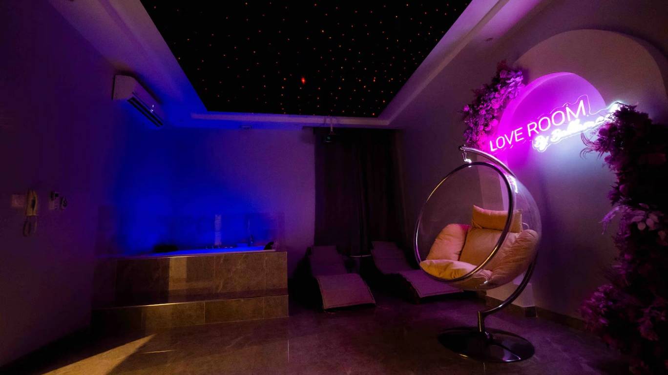 Love Room - Photo 1